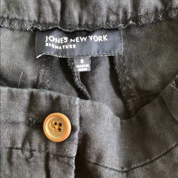 Jones New York Signature 100% Linen Roll-Tab Shorts- navy color- women’s size 8 - Picture 4 of 6